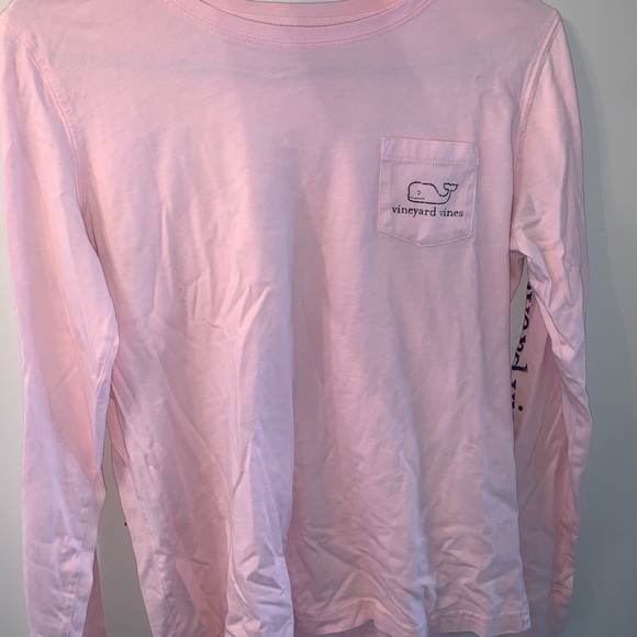 Vineyard vines pink shirt - Picture 2 of 2
